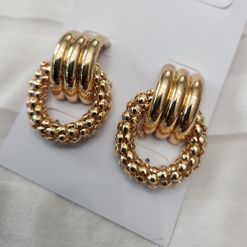 True Love Gold Round Circle Earrings.